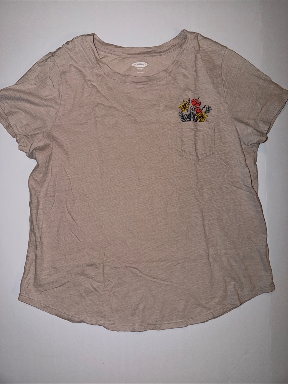 Old Navy Beige Short Sleeve Tee with Floral Pocket Embroidery - Everywear Tee